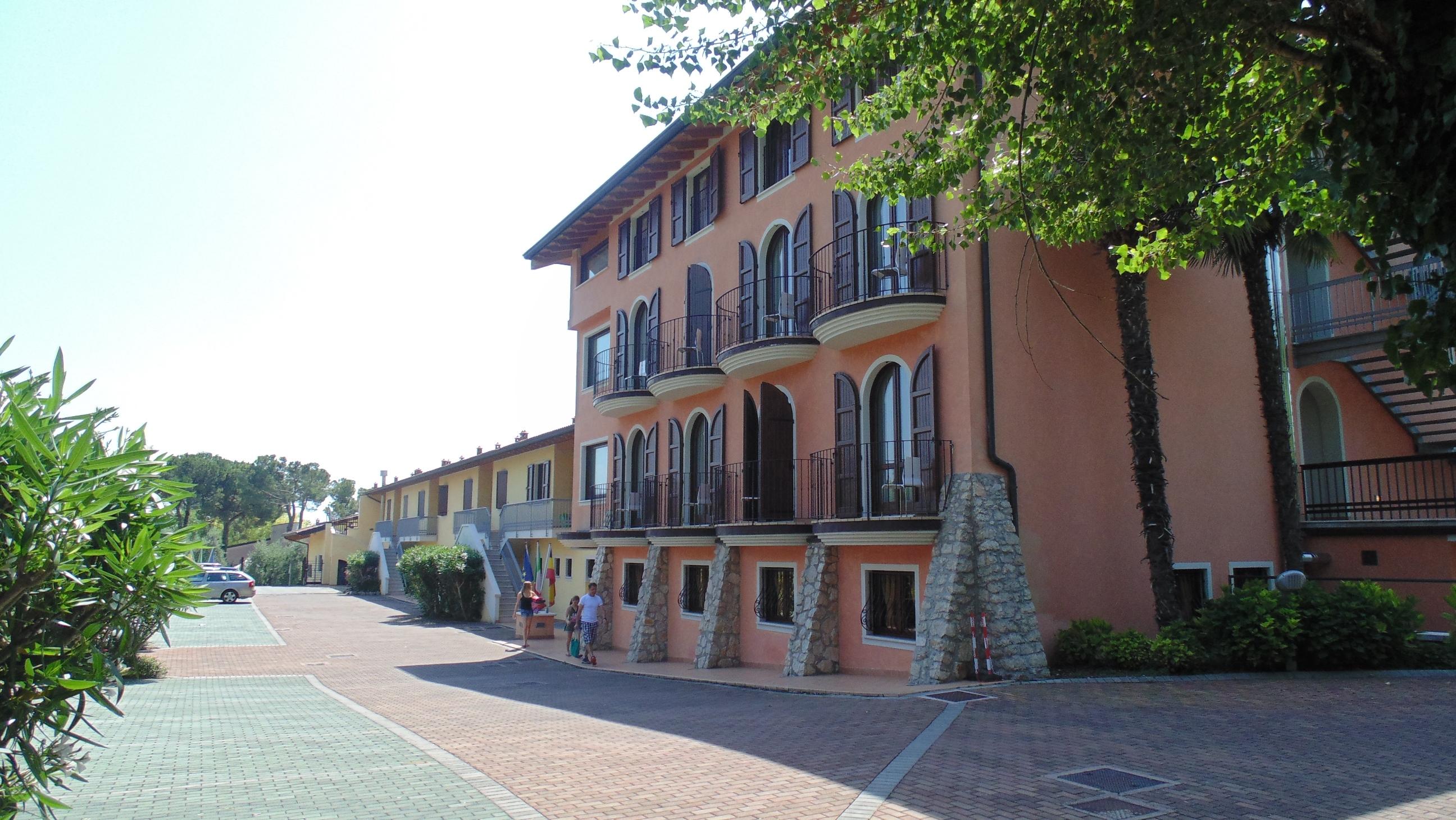 Ahg Donna Silvia Wellness Hotel Manerba del Garda Luaran gambar
