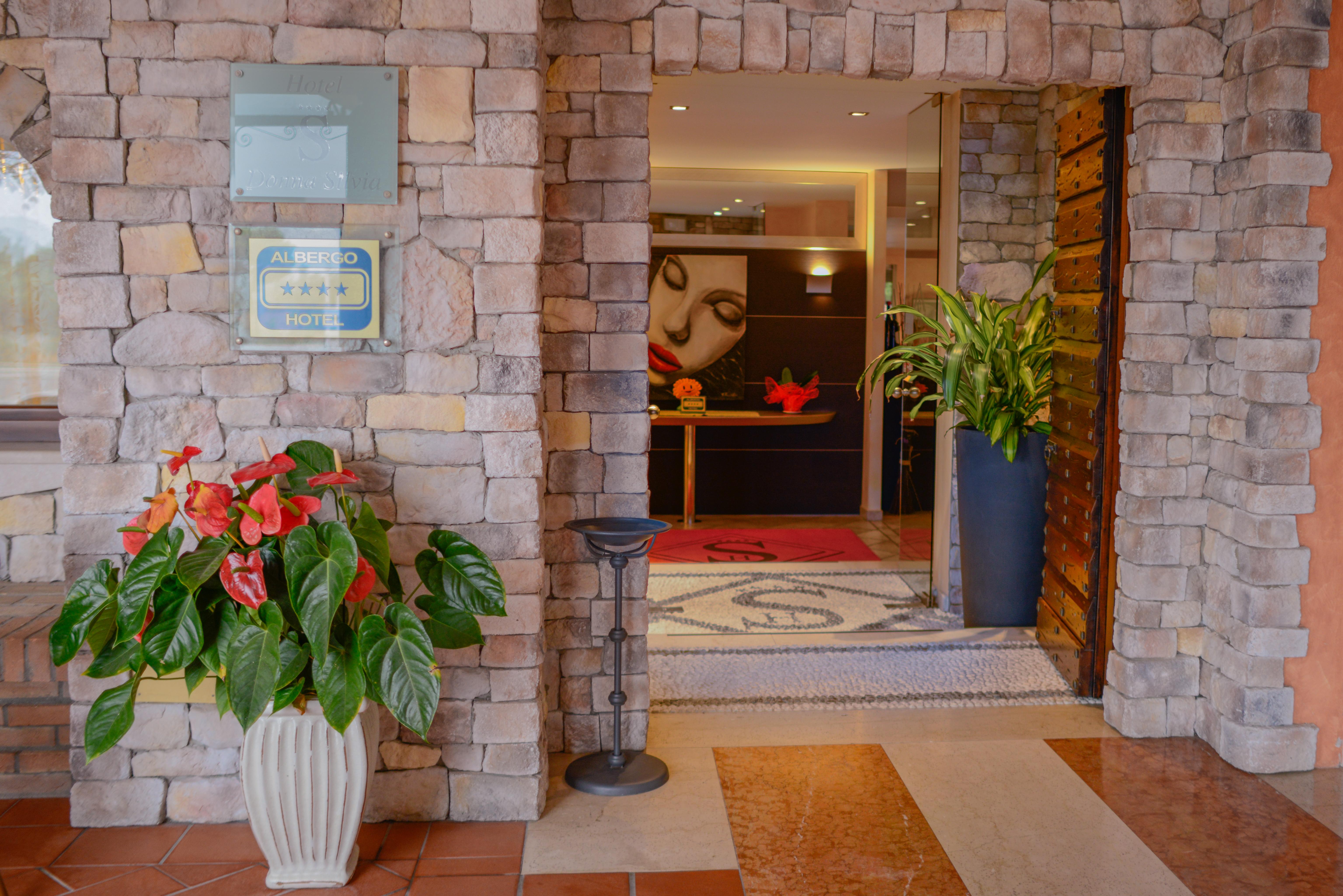 Ahg Donna Silvia Wellness Hotel Manerba del Garda Luaran gambar