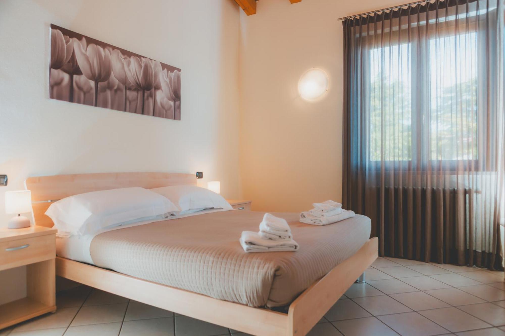 Ahg Donna Silvia Wellness Hotel Manerba del Garda Luaran gambar