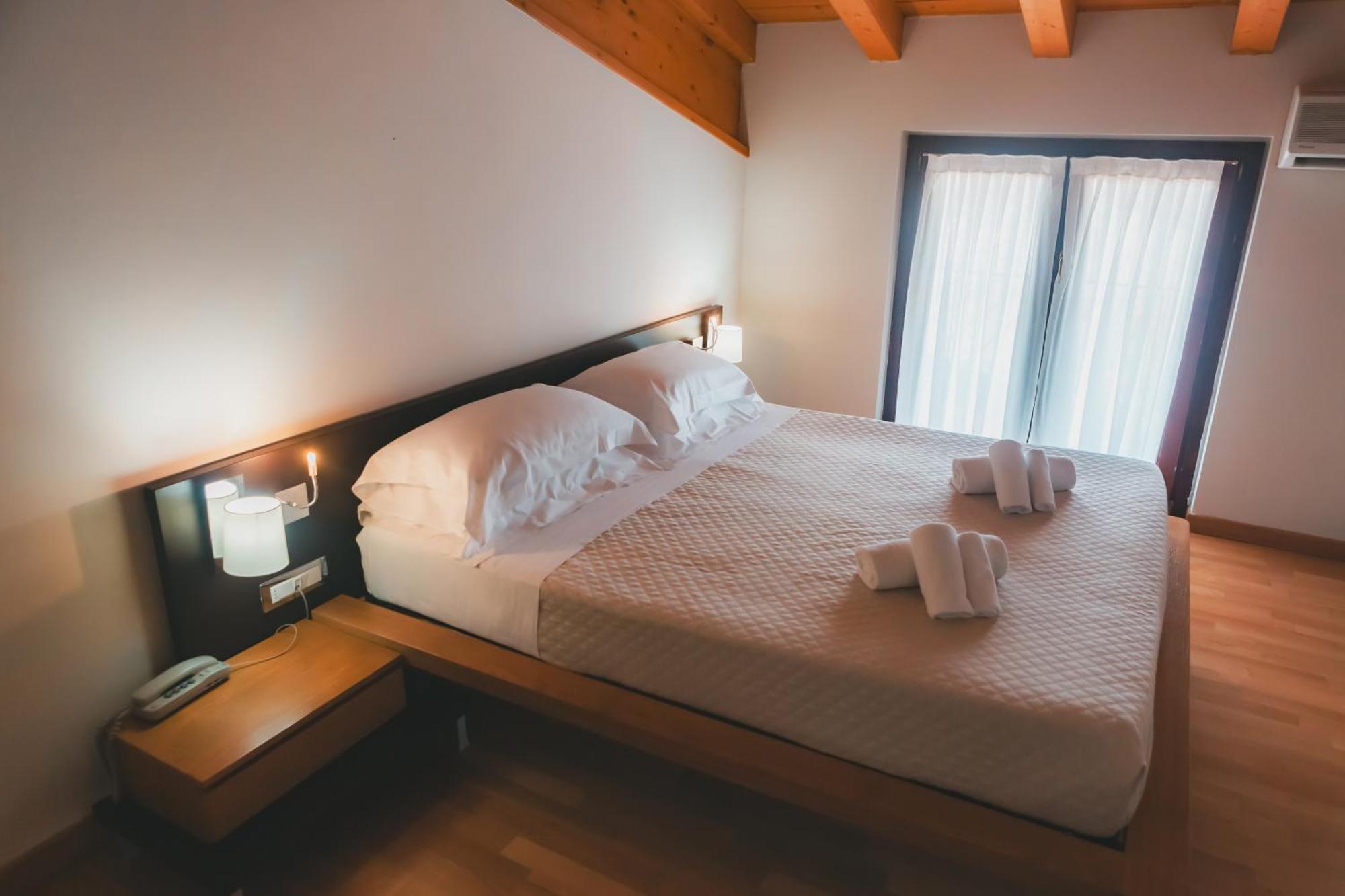 Ahg Donna Silvia Wellness Hotel Manerba del Garda Luaran gambar