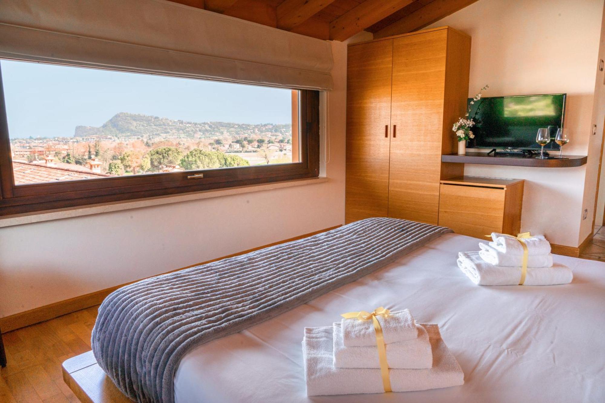 Ahg Donna Silvia Wellness Hotel Manerba del Garda Luaran gambar